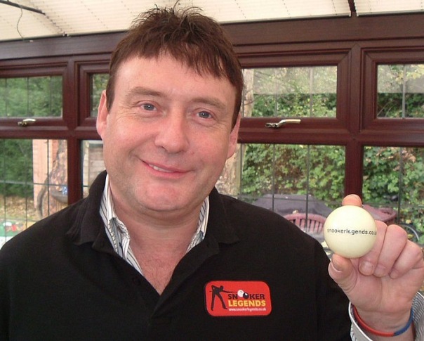 Jimmy before Snooker Legends 2011.jpg