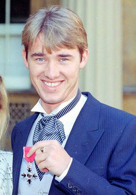 Stephen-Hendry-with-his-gir.jpg