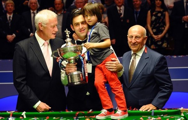 Ronnie O'Sullivan World Champ 2012 Ceremony.jpg
