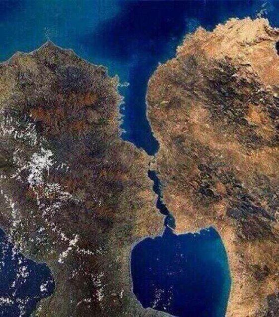 kissing islands.jpg